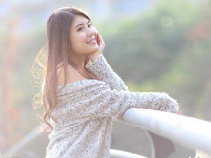 唯美的图片 安静的听，甜美的笑