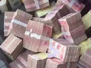 后备箱乱的都这样了