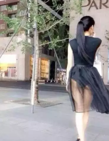性感透明裙子，妹子穿的意义何在？