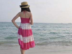 海边风景图片一个人走唯美