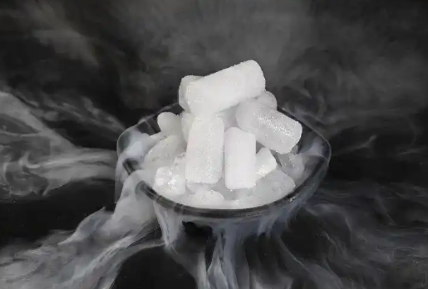 这个东西千万别放进冰箱会炸 它就是